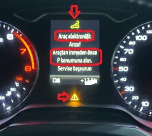 Araç elektroniği Arıza araçtan inmeden önce P konumuna alın ve servise başvurun