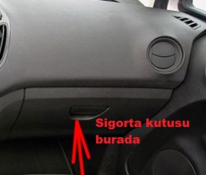 Ford Courier sigorta kutusu