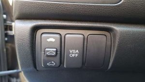 Honda Civic üçgen içinde ünlem işareti